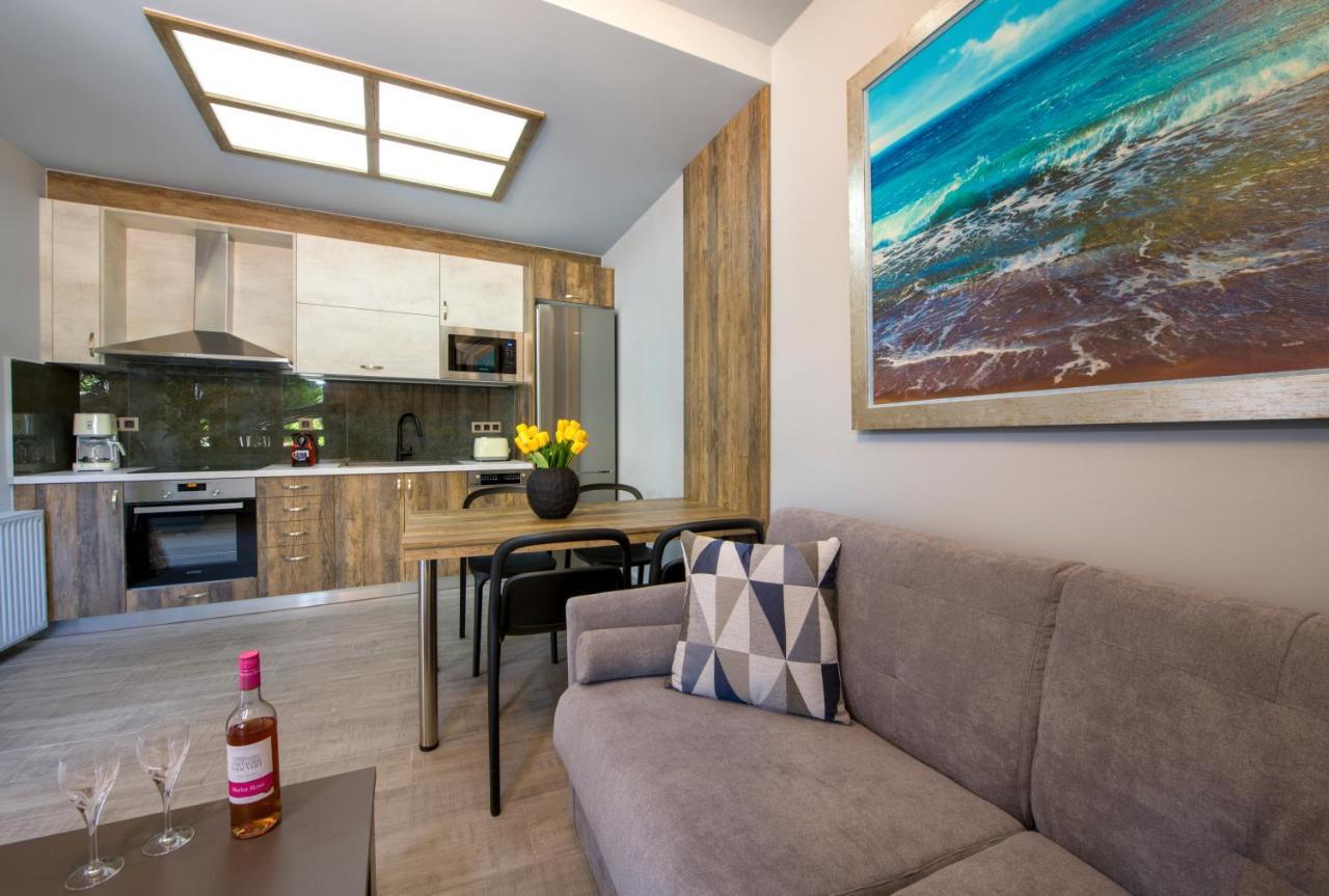 Rena'S Luxury Apartment With Free Private Parking Chania  Exterior foto